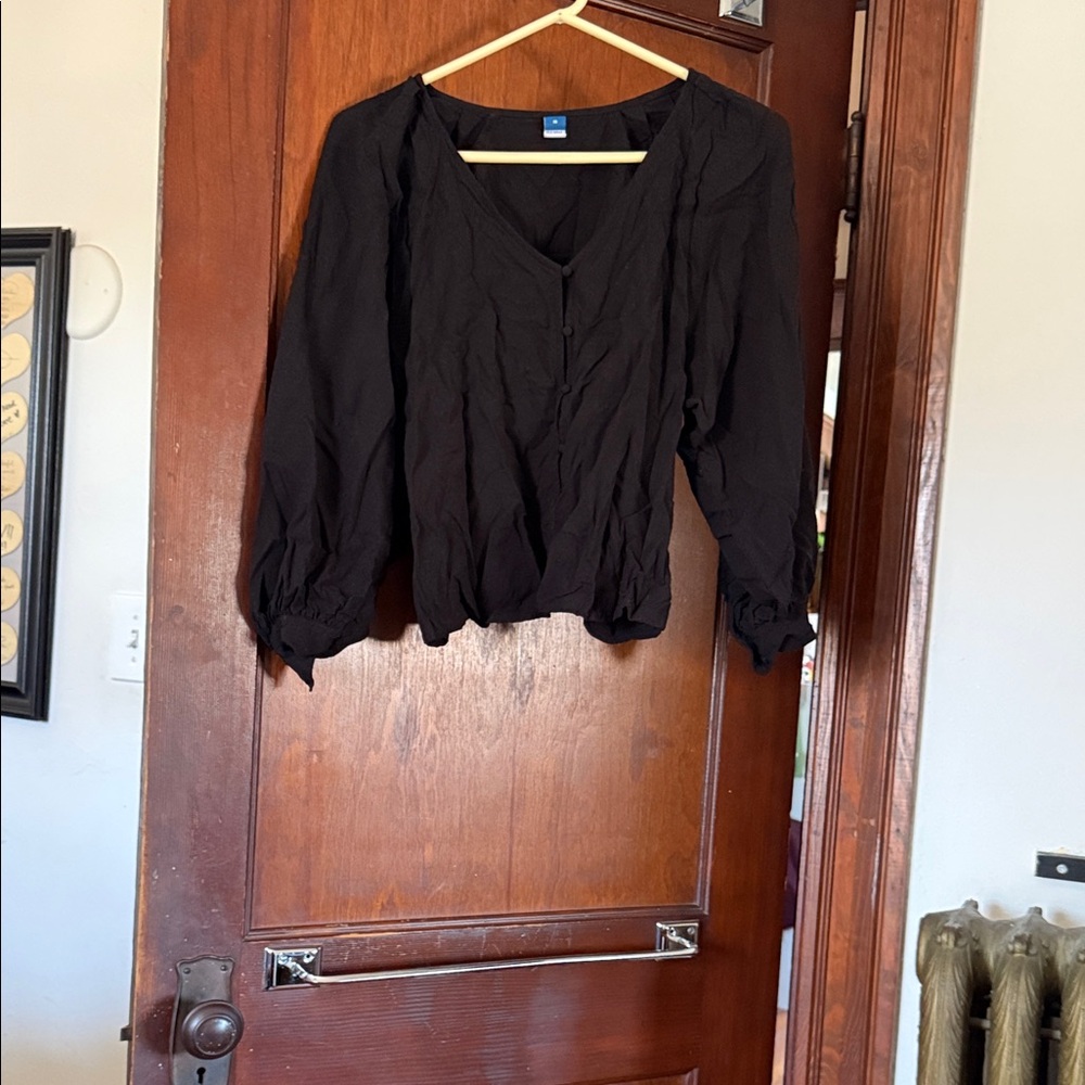 Old Navy Black V-Neck Button-Front Peasant Blouse